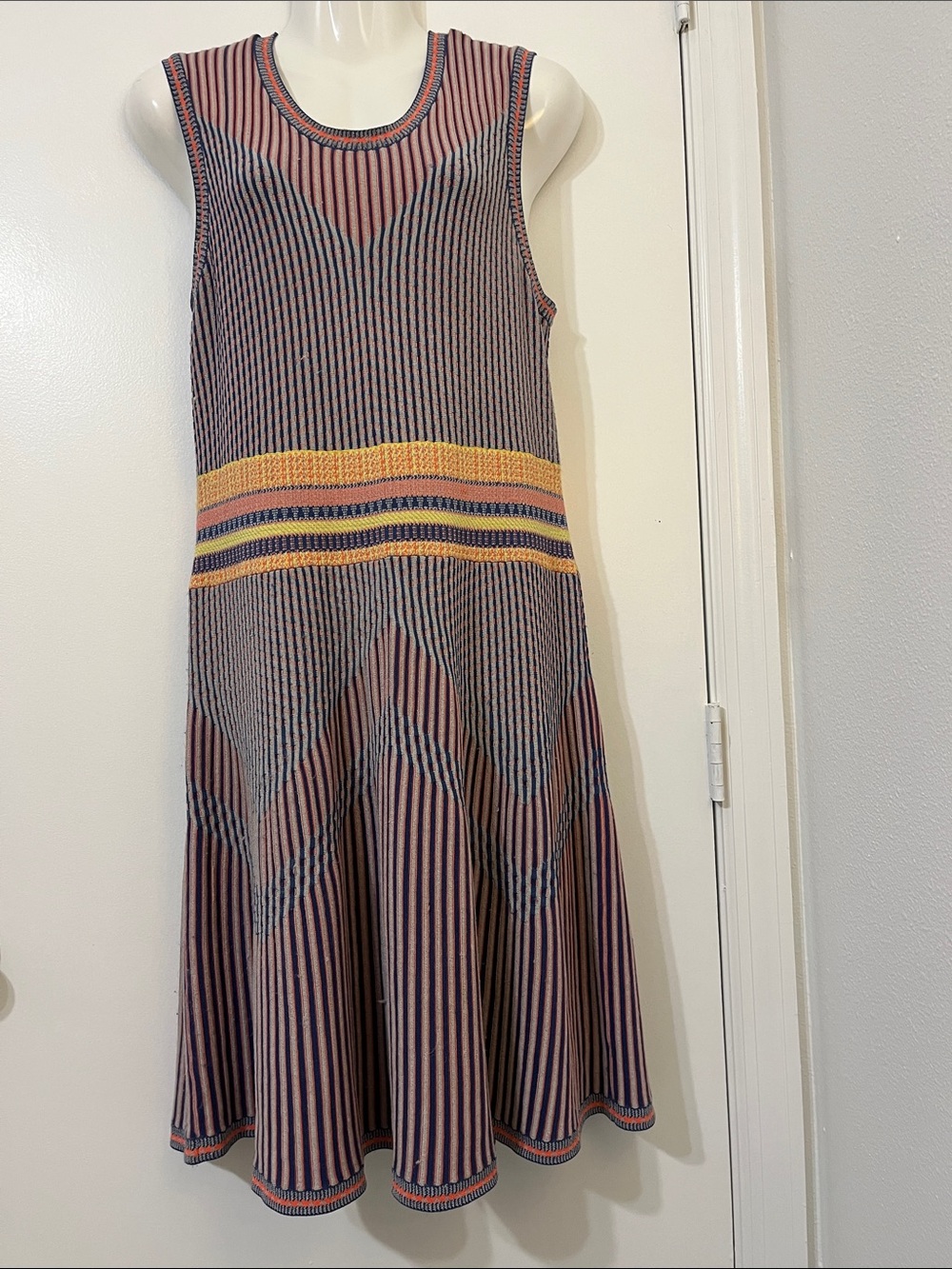 Lucky Brand Large. Sleeveless Knit Fit-and-Flare Dress in Mauve, Navy and Yellow